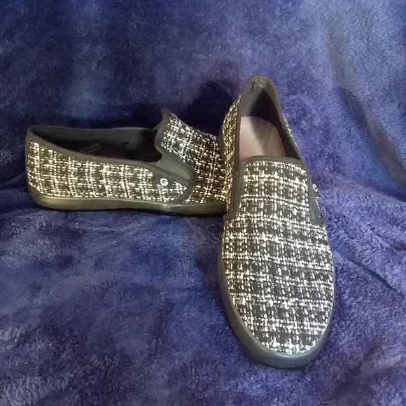 9M Guess Black and white Loafers - Picture 7 of 7